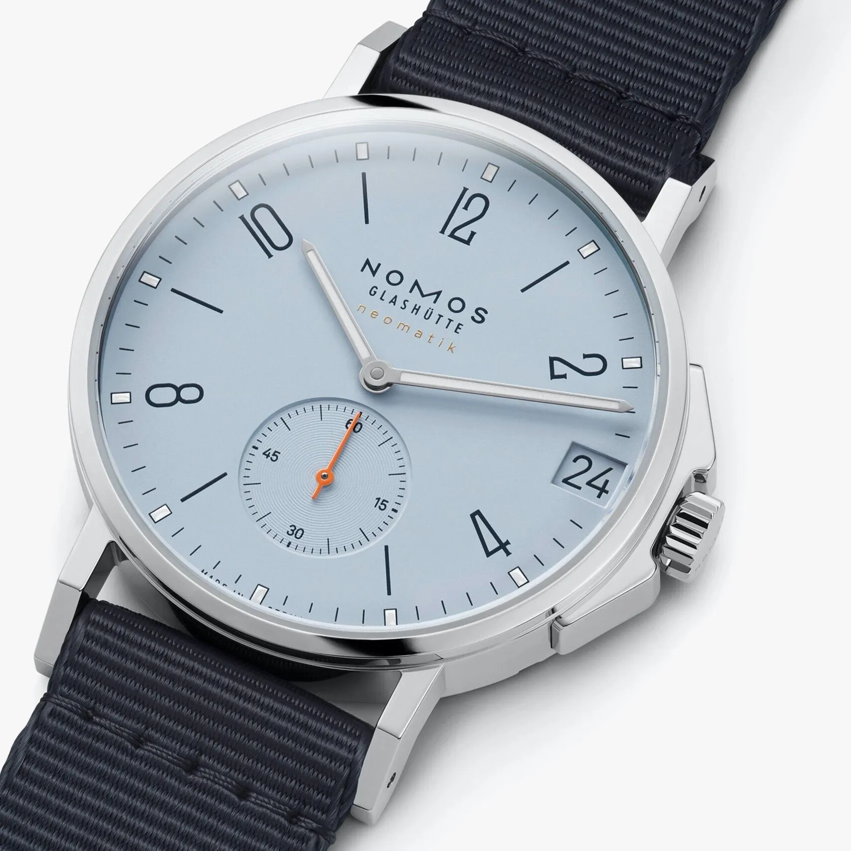 NOMOS - Ahoi Neomatik 38 Date Sky Ref: 516/526