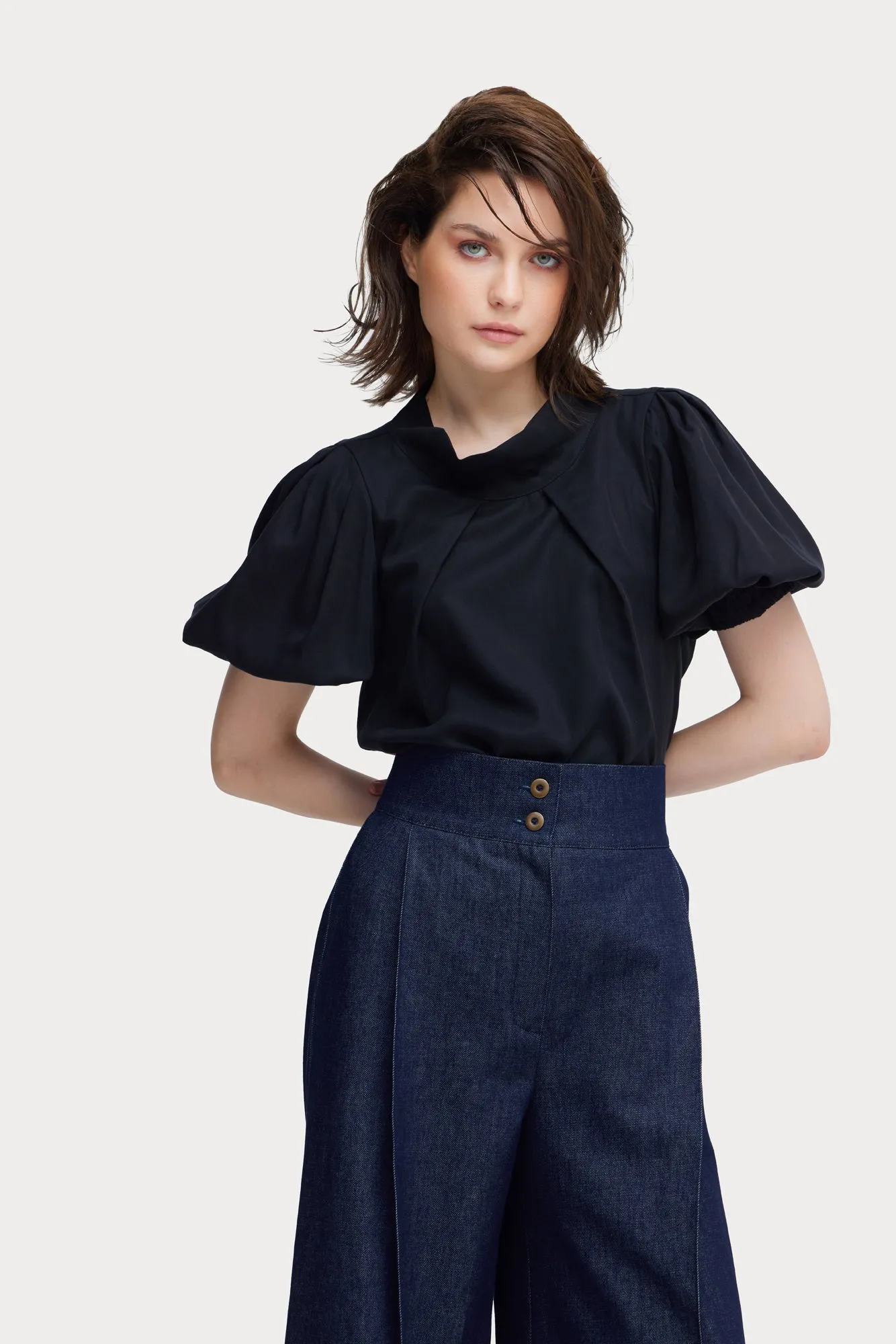 Puff Short-Sleeve Blouse Black